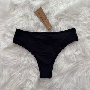 Skims Fits Everybody Thong Onyx Size XS
